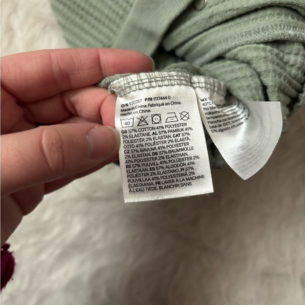 H&M Sage Springtime Gender Neutral Ribbed Cardigan - Picture 3 of 3